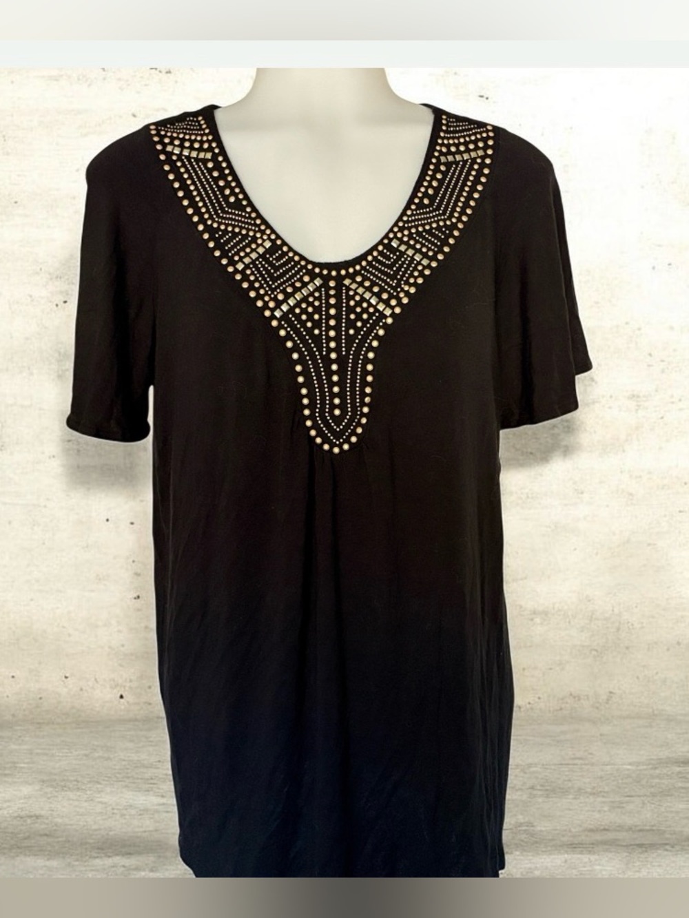 Covington Black Stud-Embellished V-Neck Top (v)